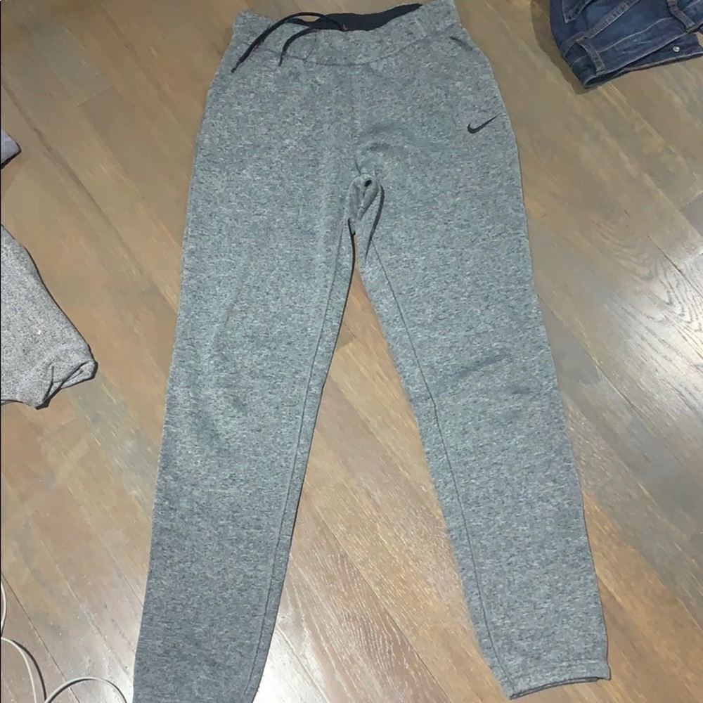 Grey Nike cute joggers